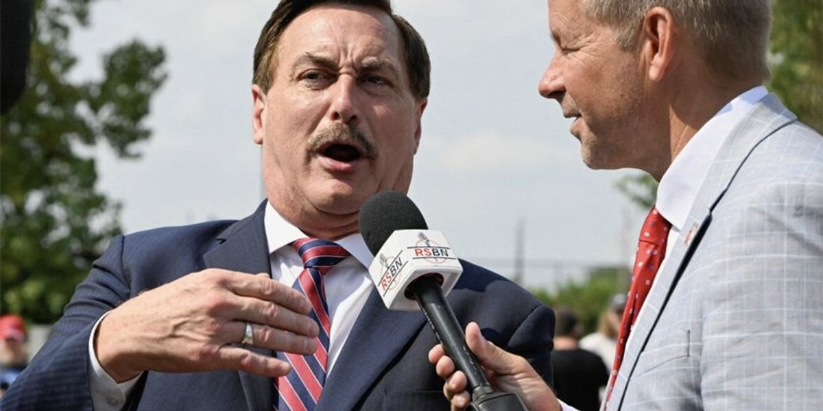 Trump endorses MAGA darling Mike Lindell for Minnesota Governor