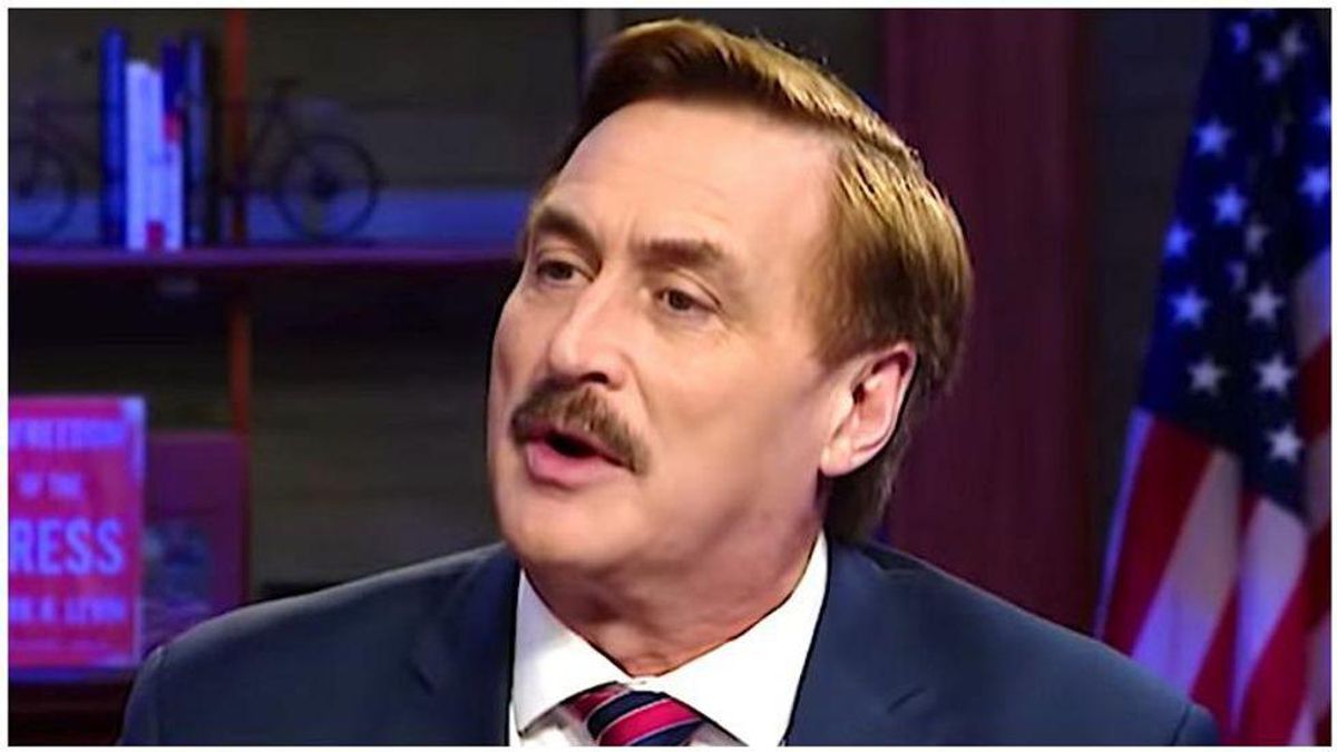 Mike Lindell claims a 'prophet guy' predicted he would change history prior to his first meeting with Trump