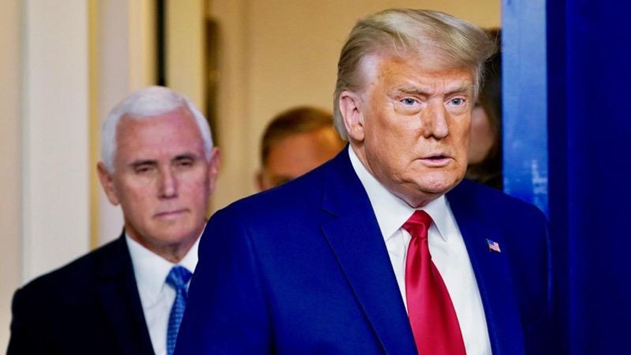 Trump, Pence signal common front with Oval Office meeting