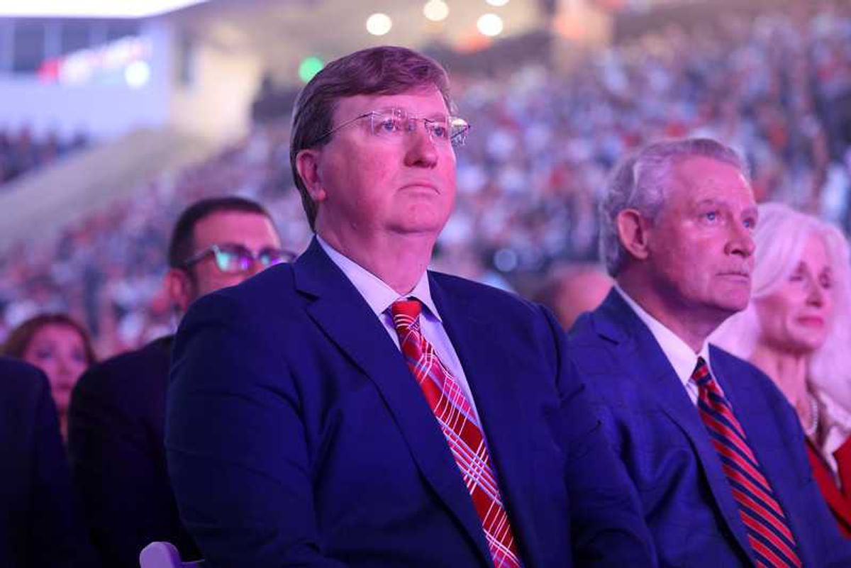 Defiant red state gov tees up collision with judge over redistricting move