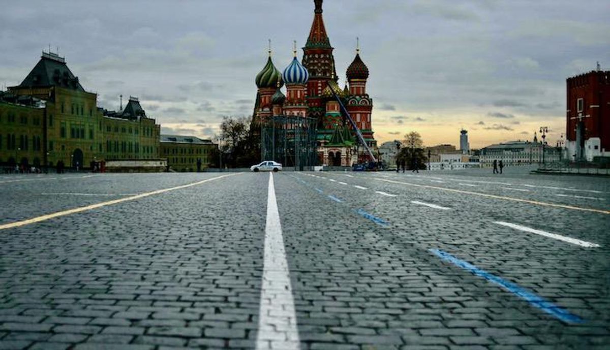 Russia imposes nationwide paid holiday to curb COVID