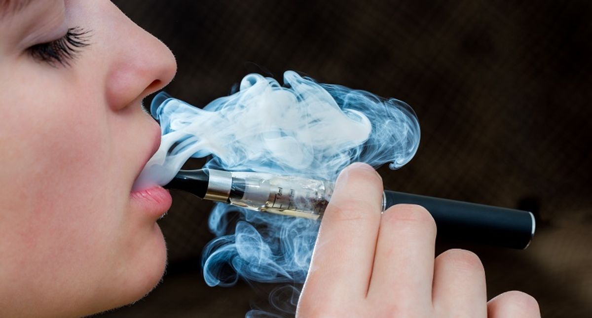 Study: Vaping beats nicotine gum for smokers trying to quit