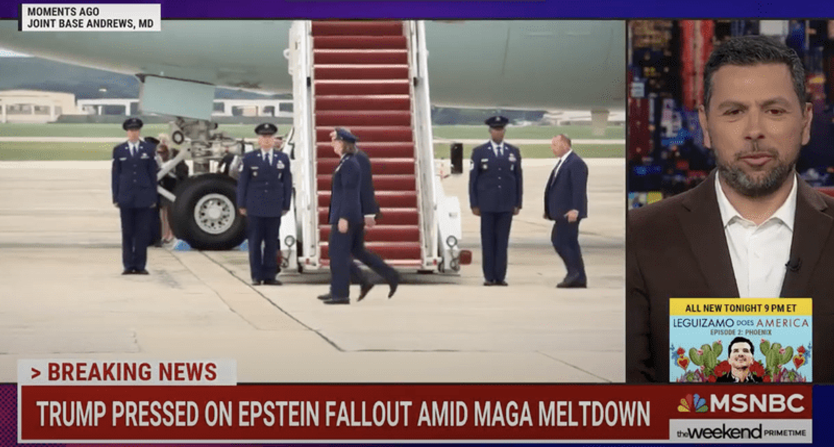 'Very bizarre few minutes' with Trump includes 'odd statement' about war: expert