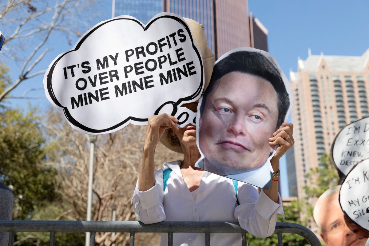 Musk protester
