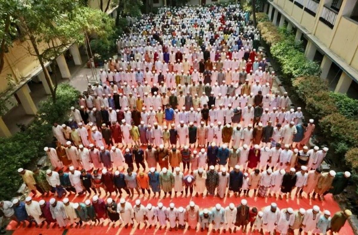Thousands in heatwave-hit Bangladesh pray for rain