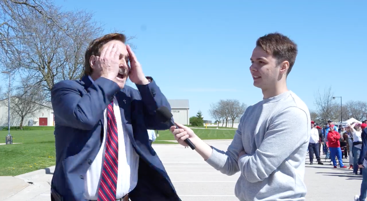 Mike Lindell has a 'meltdown' over reporter's 'attack' when questioned at Trump rally