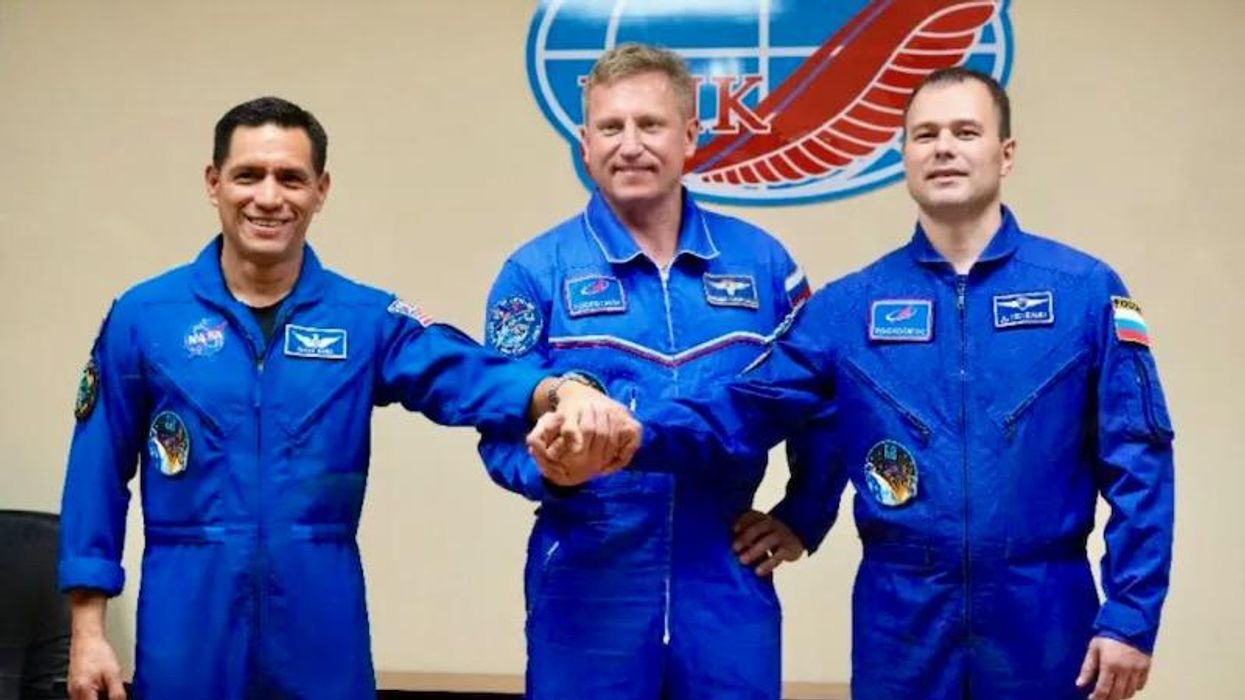 American, Russians to blast off for ISS as war rages in Ukraine