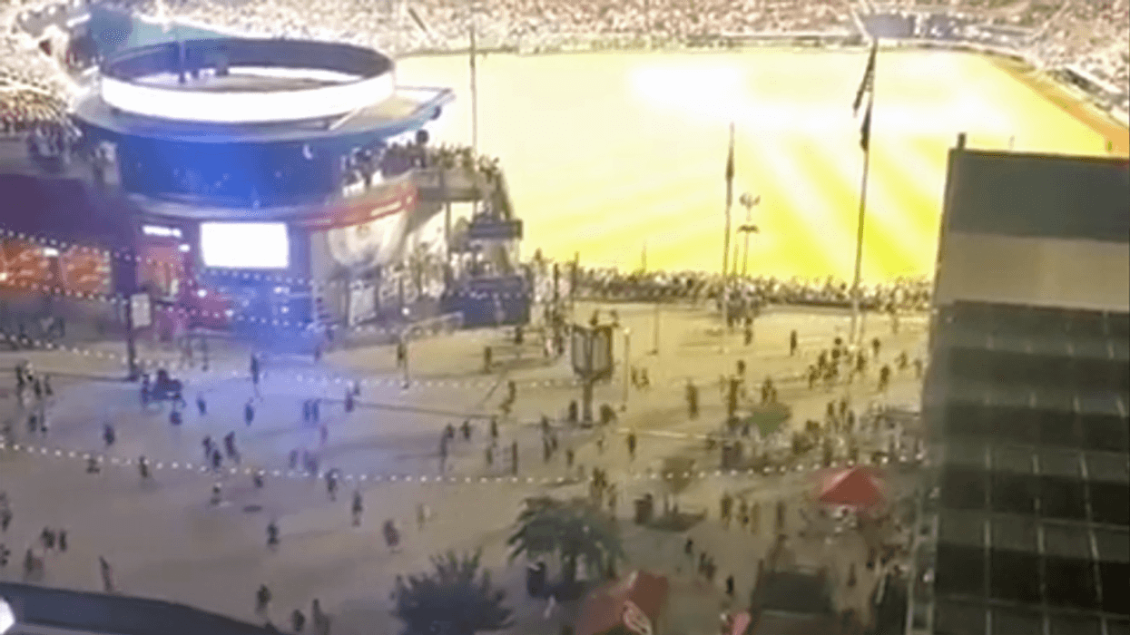 WATCH: Pandemonium after 4 shot outside Nationals' stadium during Padres game