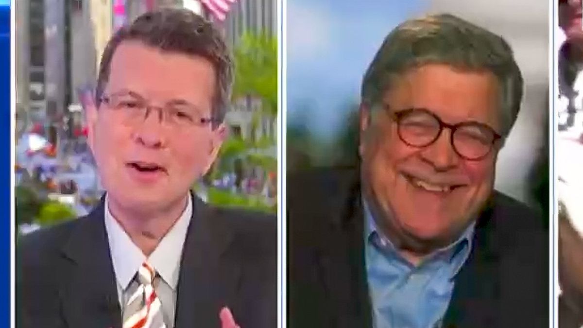 Watch: Bill Barr bursts out laughing over Steve Bannon's imprisonment