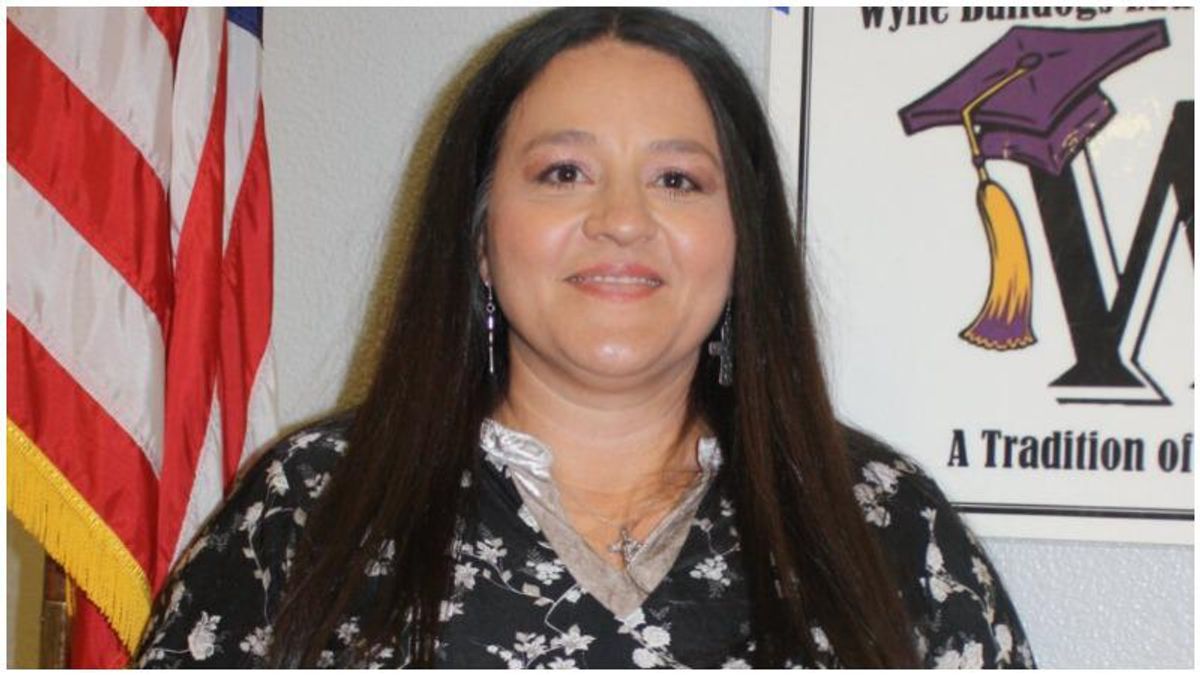 Texas teacher ignites an uproar after claiming she is being fired for promoting Christianity