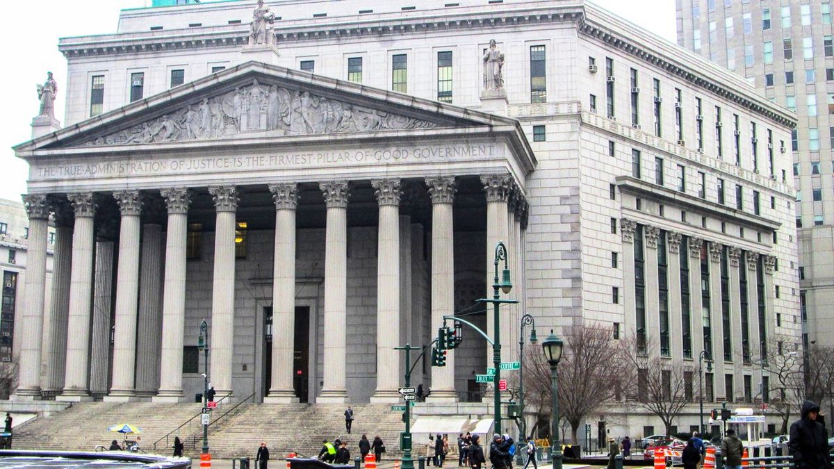 Bomb threat called in to New York courthouse moments before Trump hearing begins