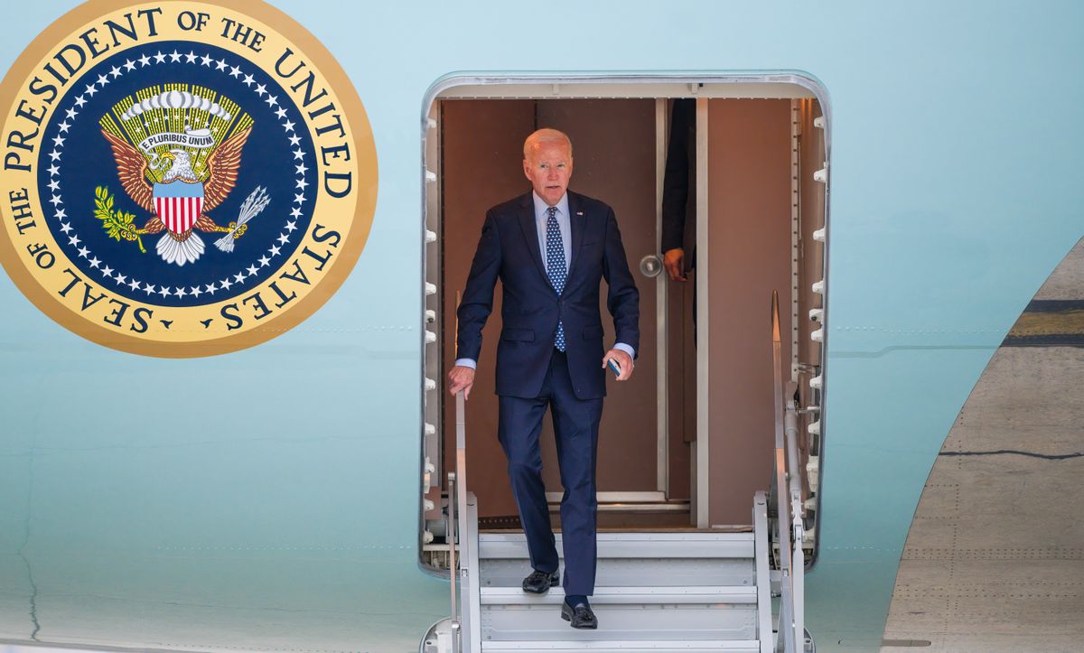 'Queen Karma': GOPer who mocked Biden's fall on plane falls on plane