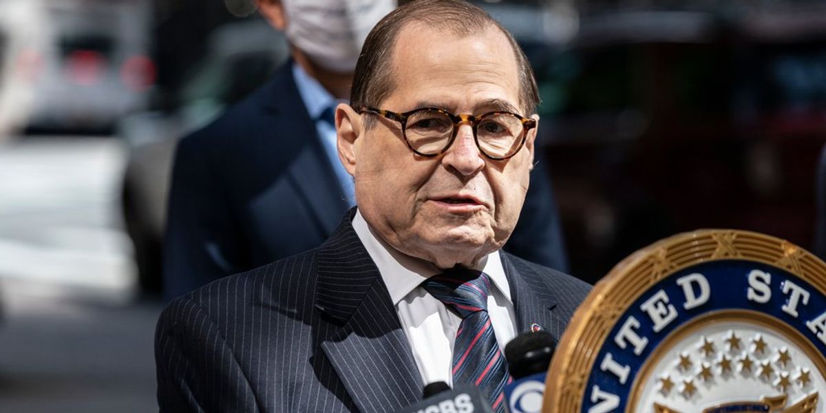 Watch: Dem lawmaker's aide handcuffed by Trump agency cops in 'chaotic' moment