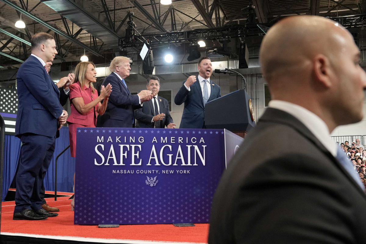 Impatient Republicans snipe as confused Trump 'bungles' party's war spin