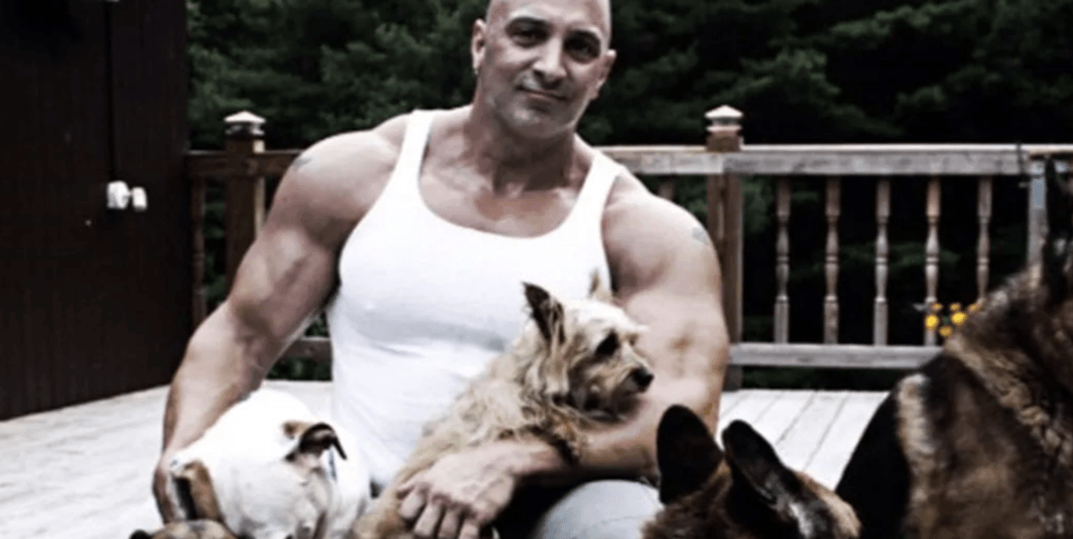 Cop who shared a cell with Jeffrey Epstein convicted of four murders