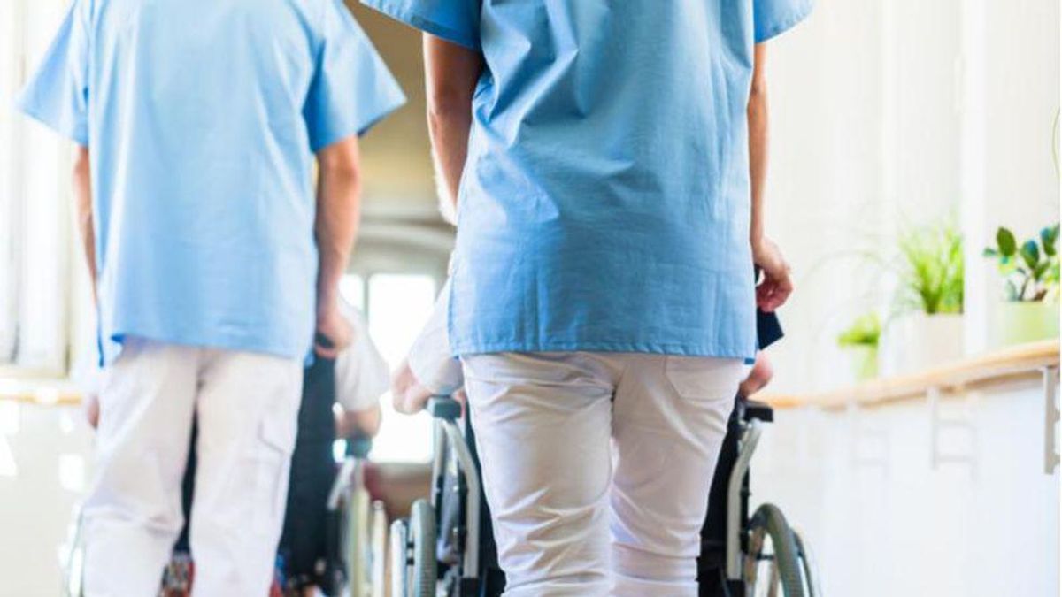 Texas health workers suing hospital that required vaccinations