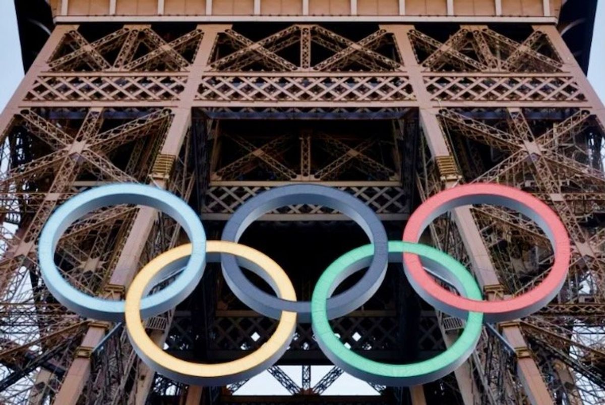 Trump tries to steal Olympics limelight with brag during closing ceremony