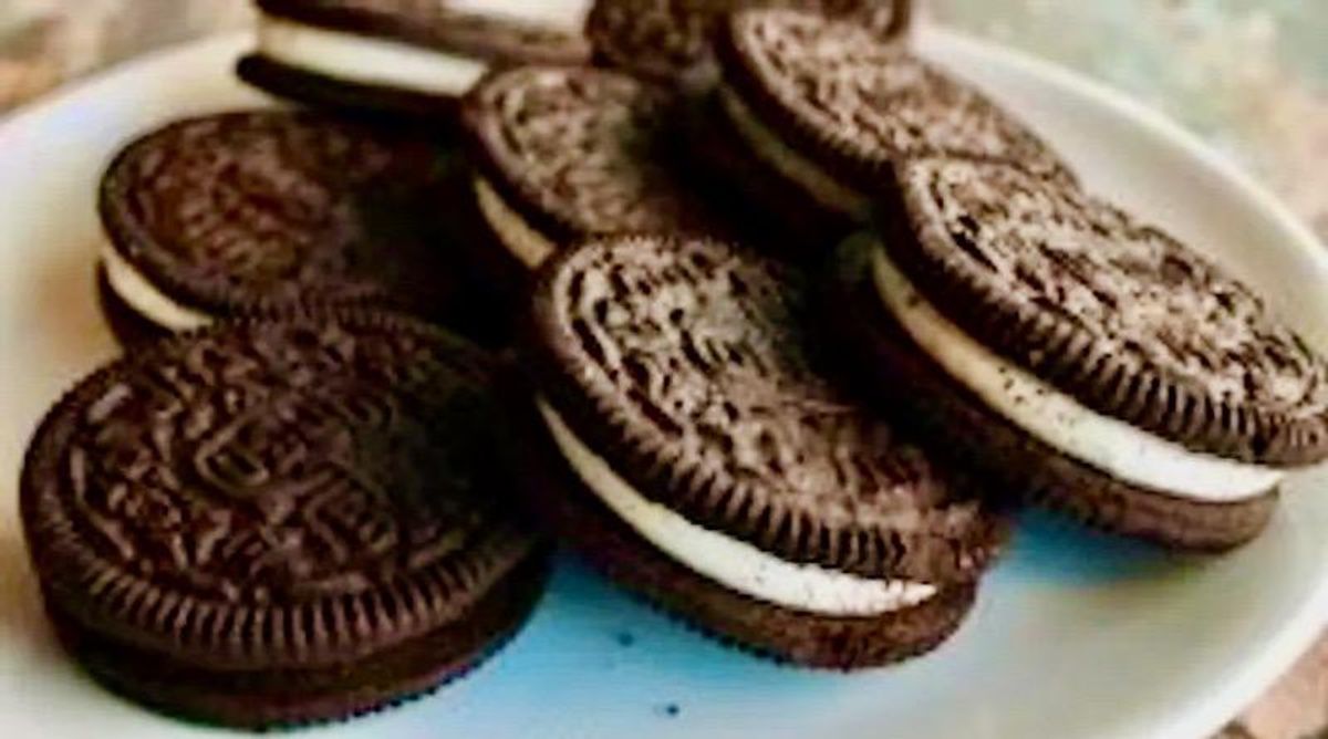 'I do not like gay cookies': Conservatives vow to boycott Oreo over new ad