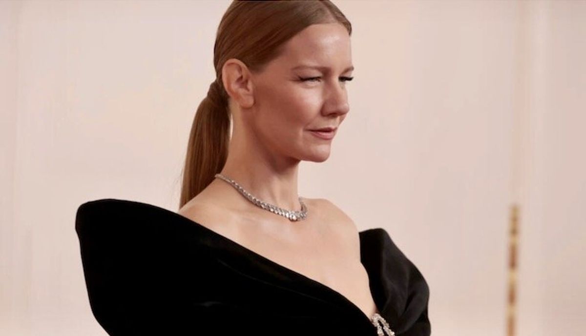Oscars red carpet: black, metallics, mermaids