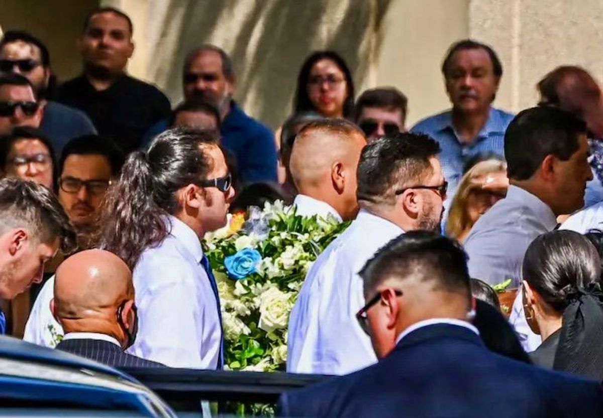 Texas town mourns teacher killed in school shooting