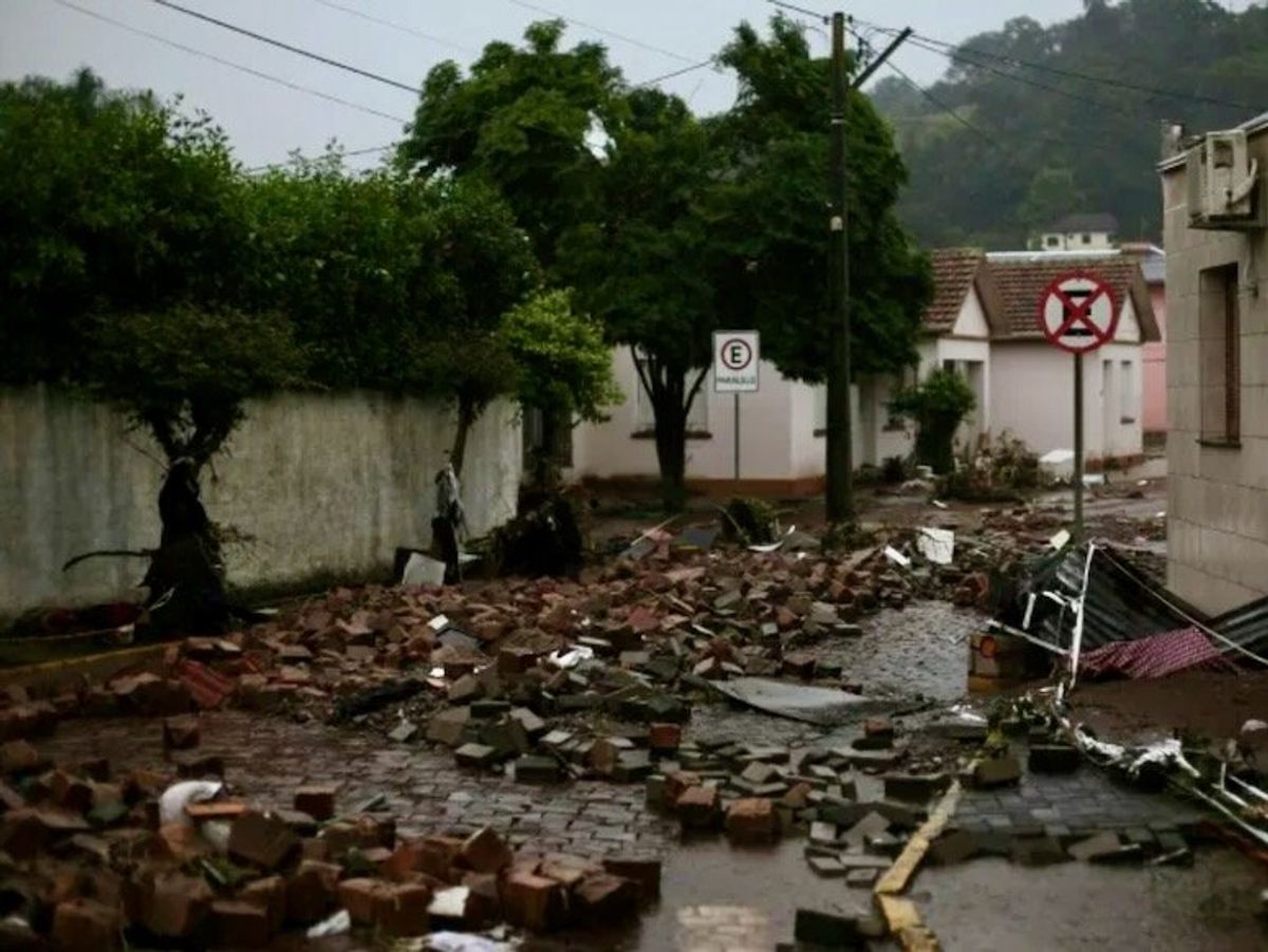 Ten dead, 21 missing after heavy rains in Brazil
