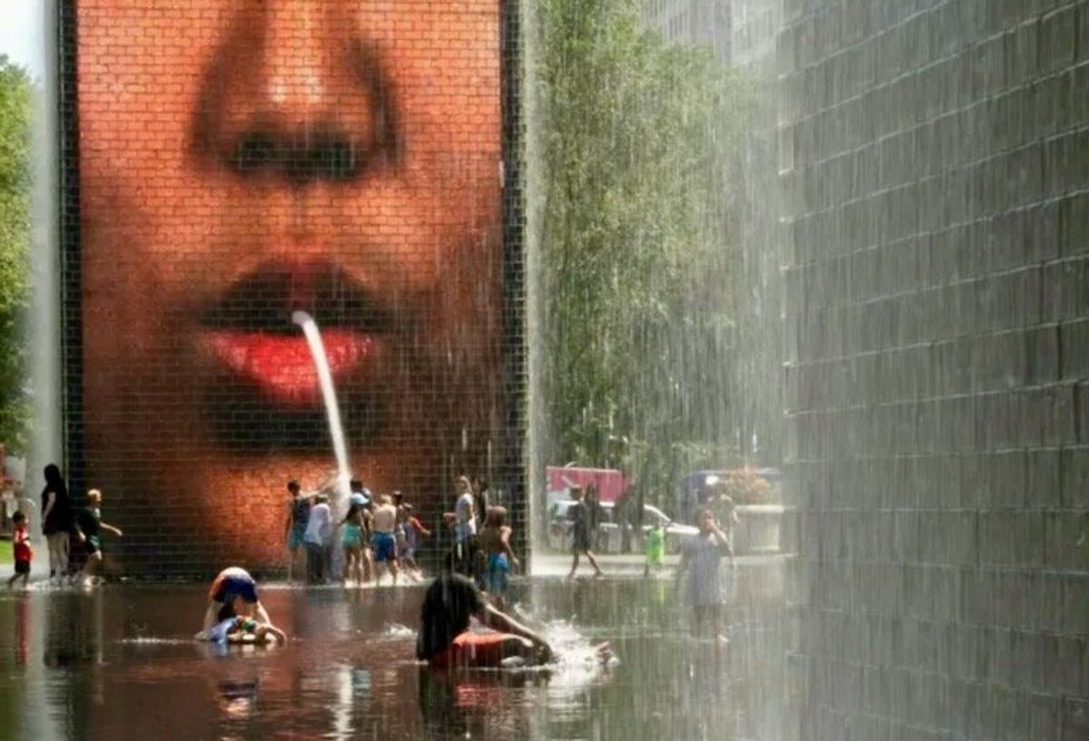 Searing heat scorches U.S. from Chicago to East Coast