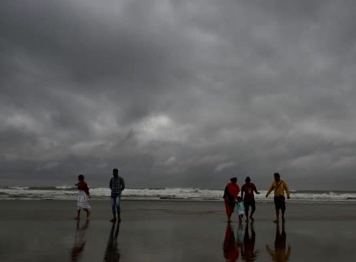 More than a million Indians flee as cyclone approaches