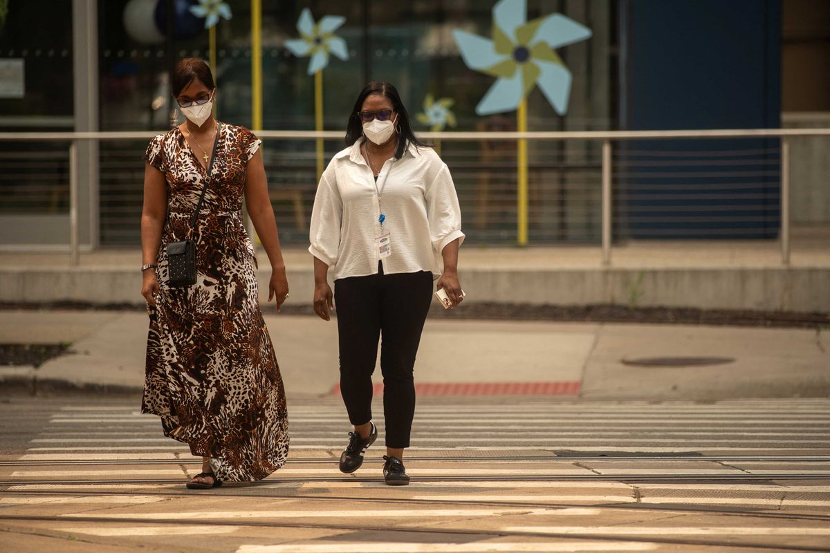 Trump threatens Canada over smoke 'invading' US