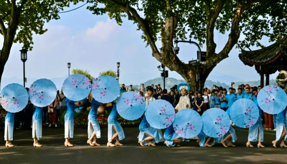 Thousands turn out for launch of Asian Games torch relay in Hangzhou
