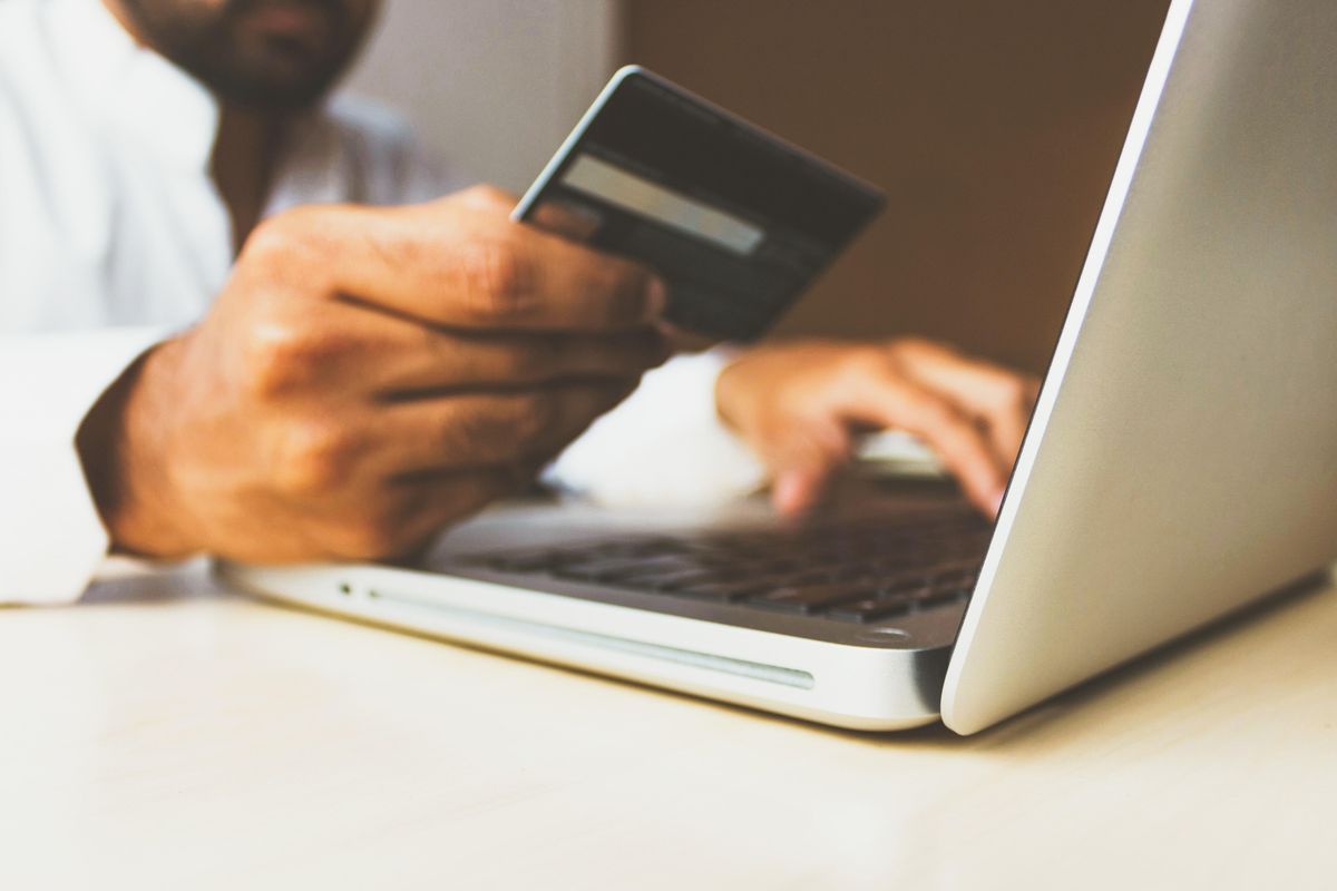 Progressive senators sound alarm over rise of 'predatory' medical credit cards