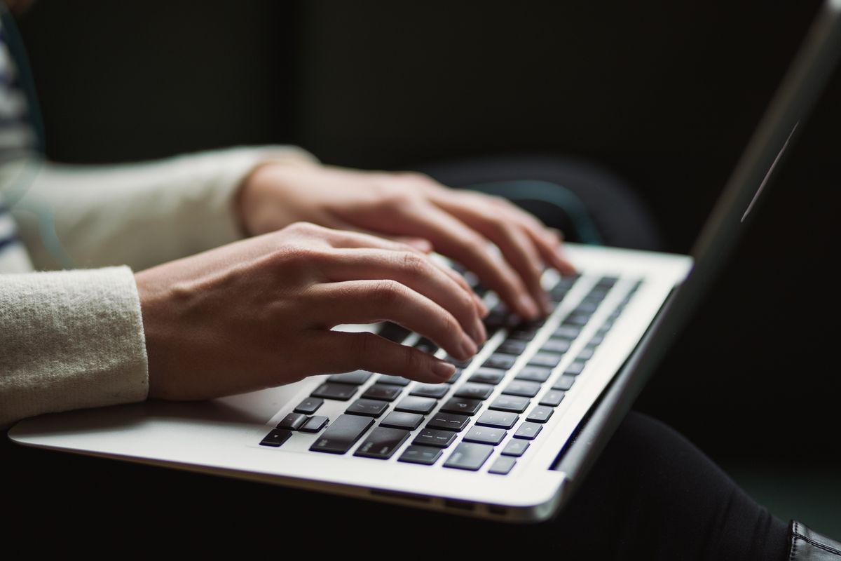 Does screen use really impact our thinking skills? Our analysis suggests it could