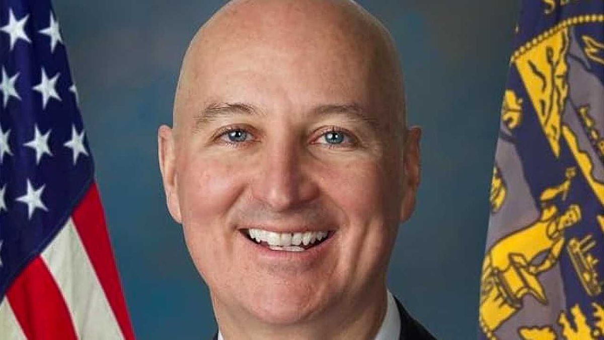 GOP senator calls on Trump to 'apologize' for inappropriate Obama video: 'Racist context'