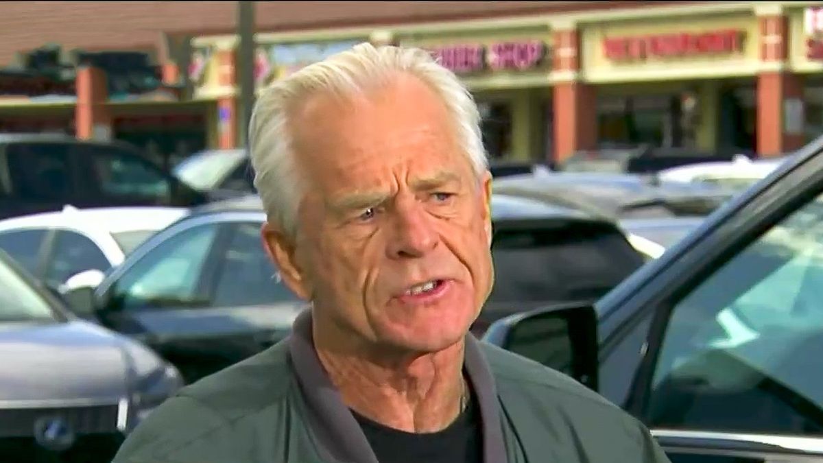 Imprisoned Peter Navarro plans to speak at the Republican National Convention
