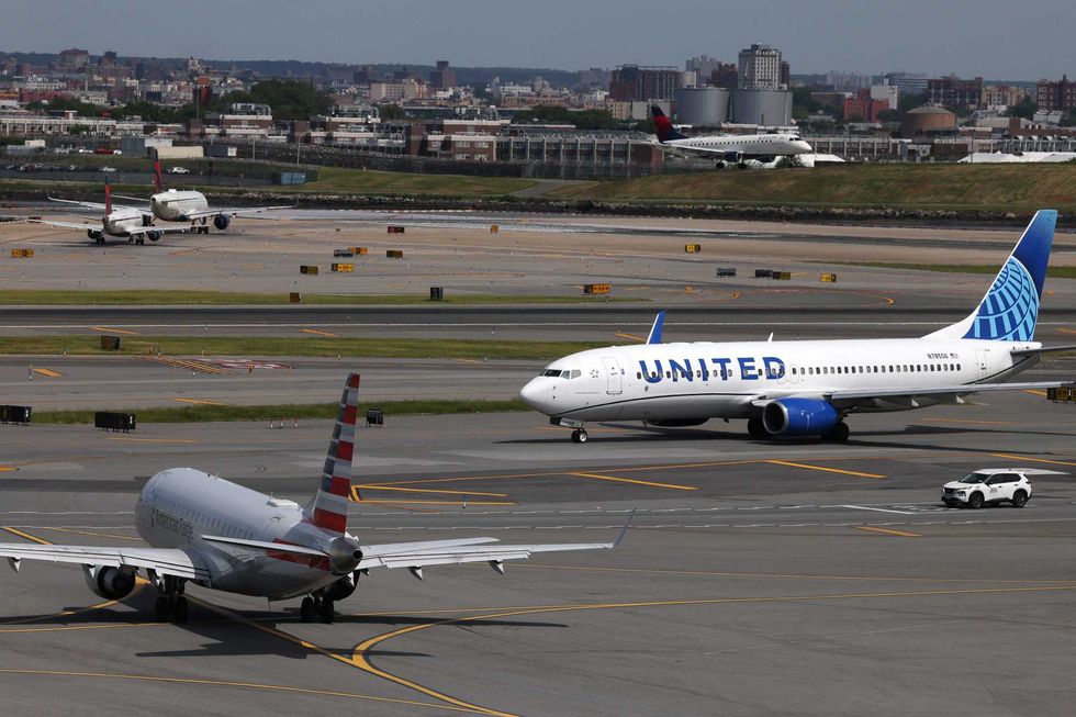Pilot scolds plane load of Congress members as Trump show leaves them grounded