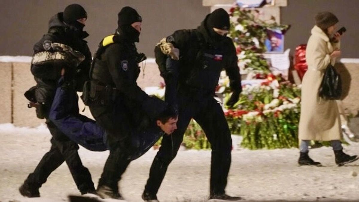 Hundreds detained across Russia at rallies in memory of Navalny