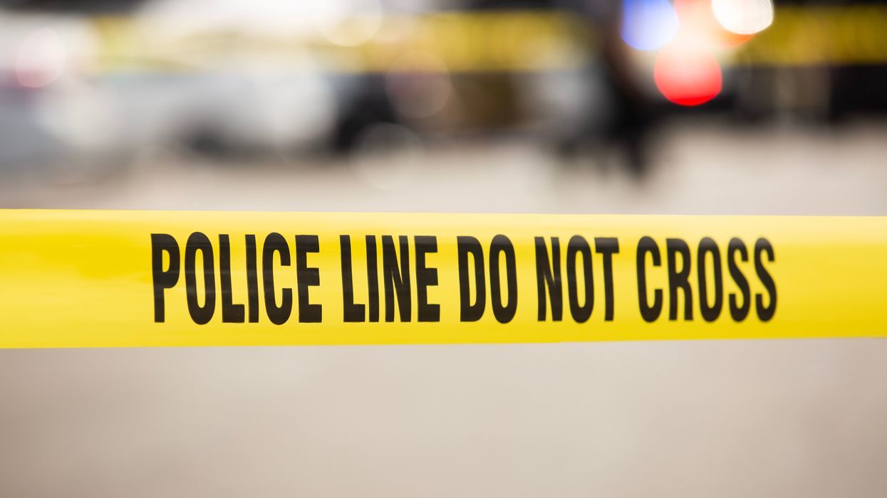 4 dead in mass shooting at bar as manhunt underway for gunman
