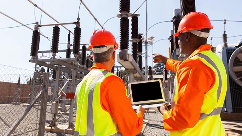 Five power substations attacked in Pacific northwest similar to strike that caused outages in North Carolina