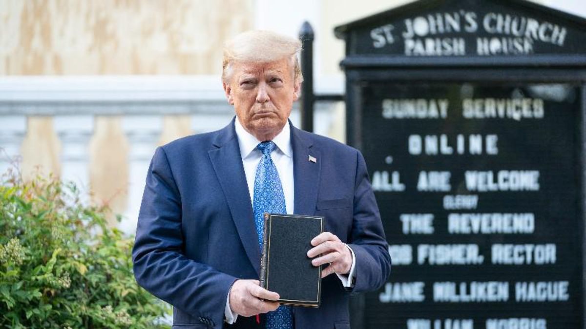 Trump demanded a cut of his photographer’s book -- and even his own aides are 'upset' about it: report
