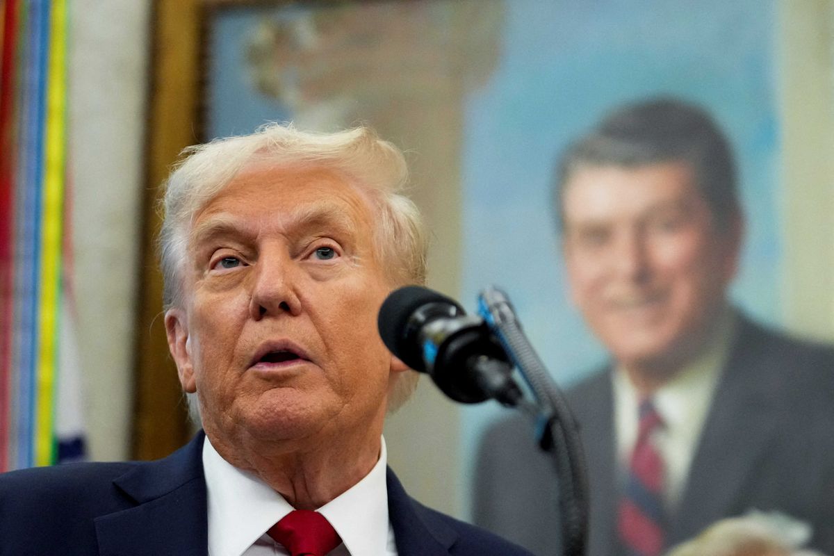'Never seen him this scared': Trump's behavior analyzed amid turmoil and health concerns