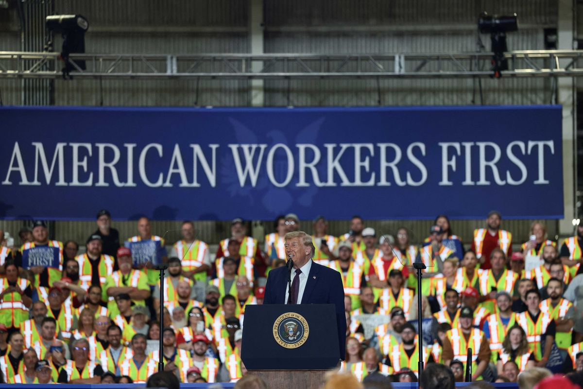 Crowd erupts as Trump asks 'should we run one more time?'