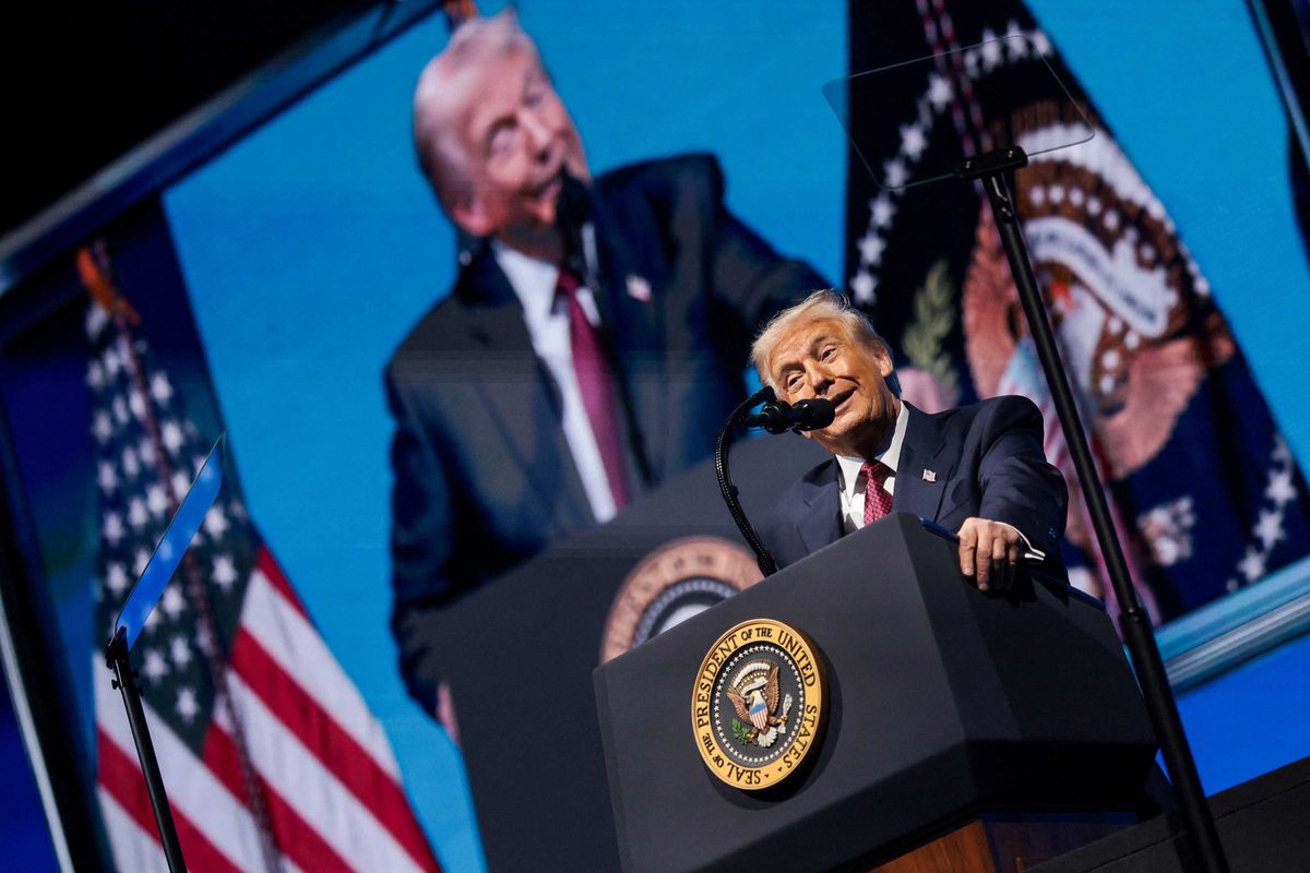 White House insiders show signs of turning on Trump — and expect strategy shift