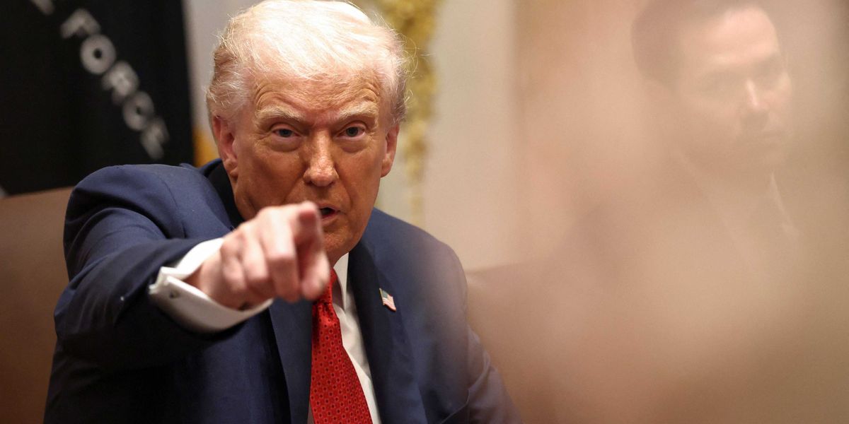 'Complete insanity': Observers slam Trump's latest 'stark raving mad' Truth Social post