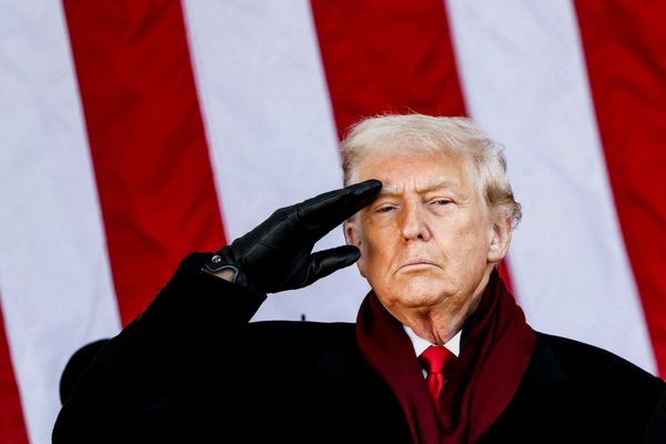 Trump just sent a sinister message with new pardon spree: legal analysts