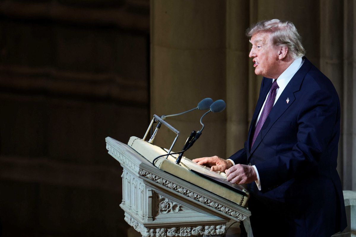 'It sounds good': Trump lobs stunning ad-lib during Lindsey Graham tribute
