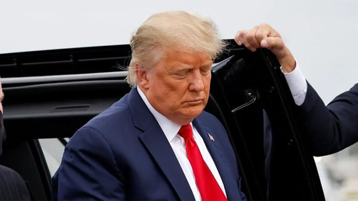 'Trump has mostly abandoned the day-to-day running of government': CNN