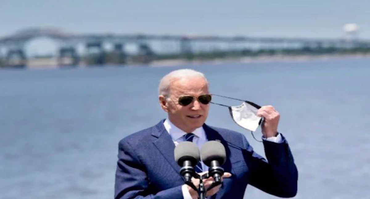 US lifts indoor mask mandate for vaccinated people: health official