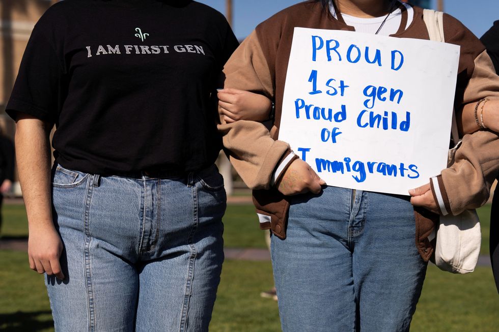 Republican hopeful issues terrifying warning to 18K immigrant children: 'Be ready'