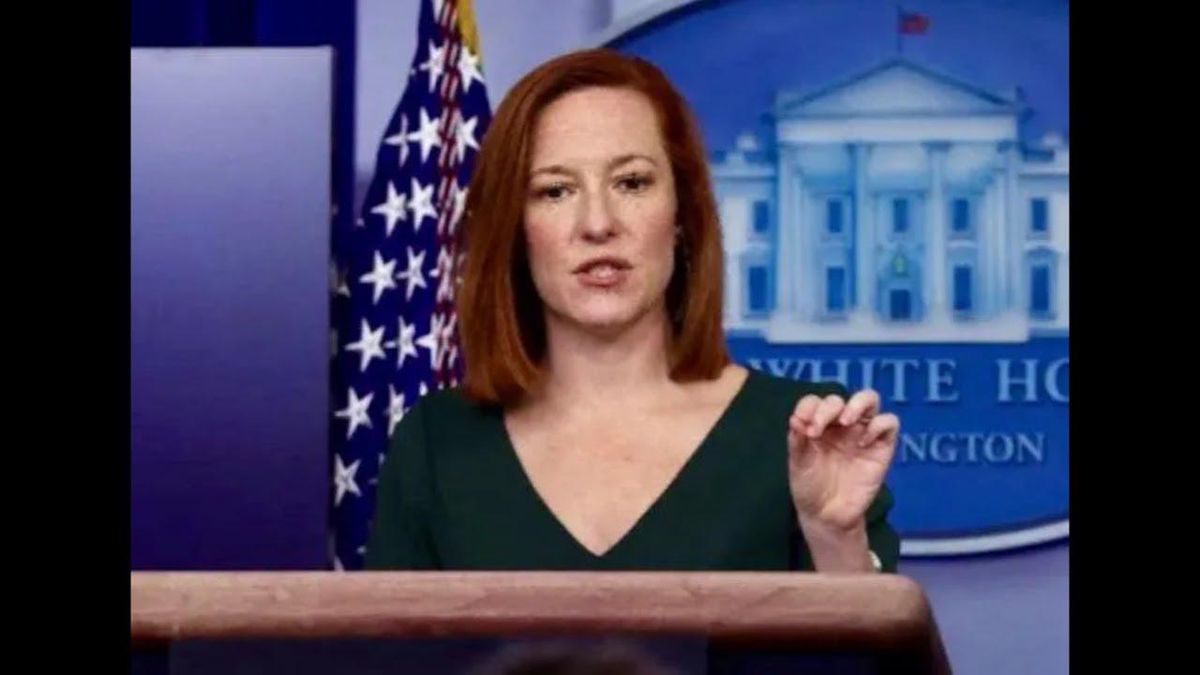 Psaki shuts down Fox's Peter Doocy after he whines about Fox News Christmas tree arson