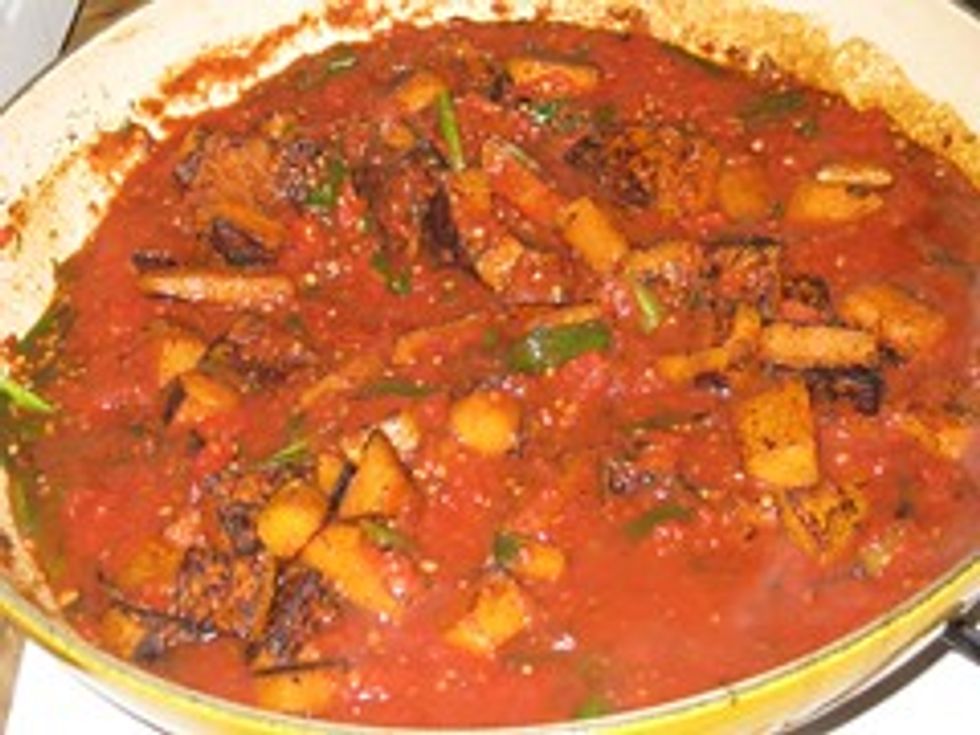 Pumpkin and tomato sauce