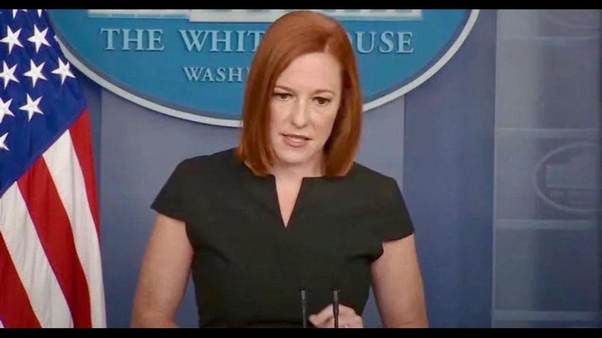 'Put it in full context': Jen Psaki shoots down Fox News reporter Peter Doocy after his false attack on Biden